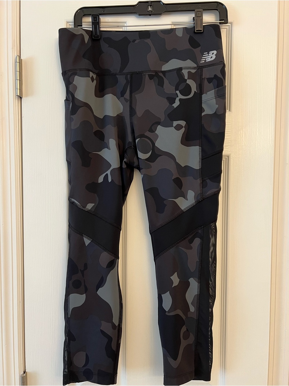 New Balance Women’s Black & Gray Camo Active Leggings